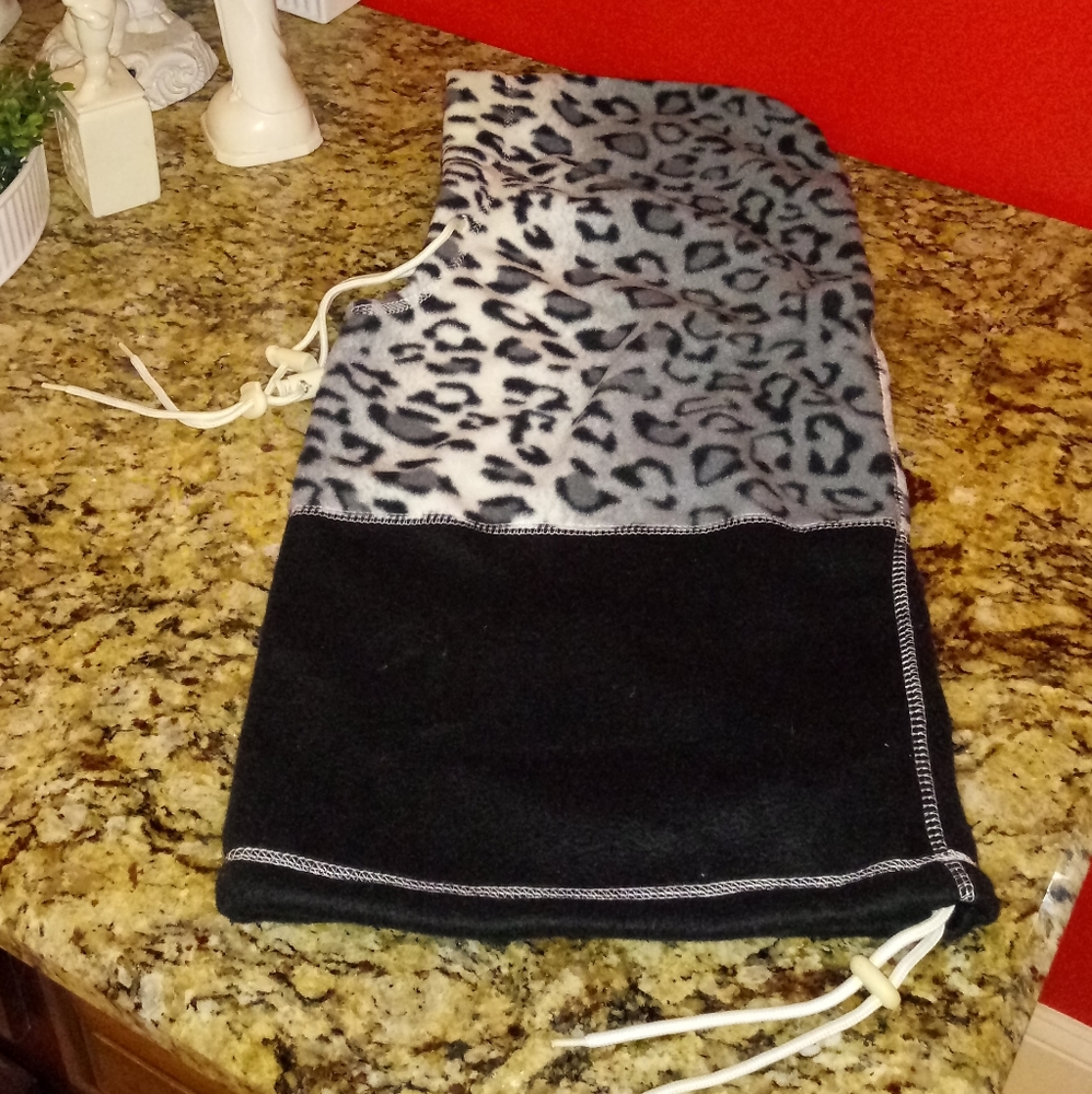 0221 Hot Headz 6 in 1 Fleece Hood